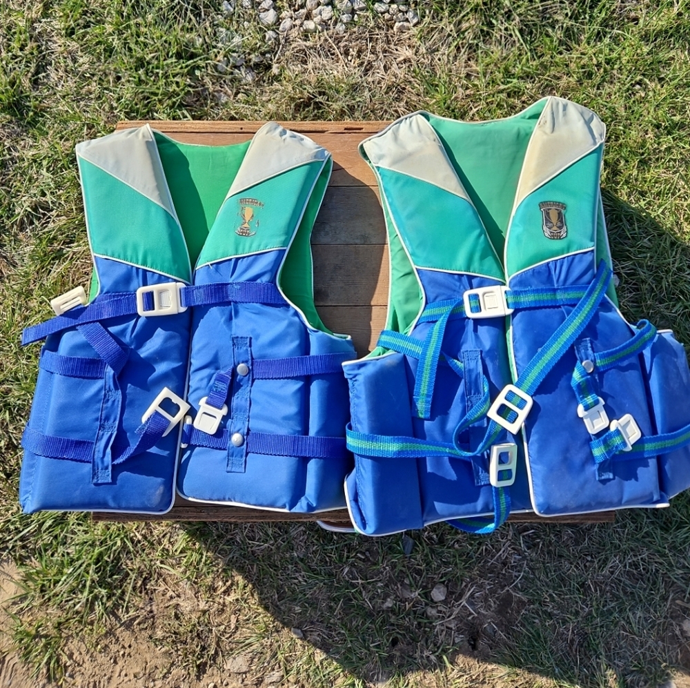 2 Vintage America's Cup Life Vests / PFDs (Blue & Green, Adult Size S/M & L/XL)